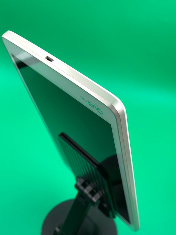 ������ Qua tab PX 16GB �ۥ磻�� SIM�ե꡼ au �� LGT31