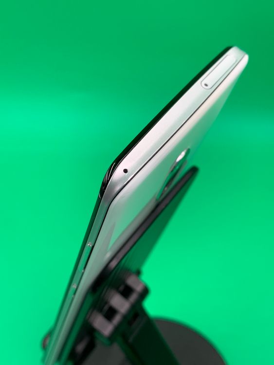 ���������� AQUOS zero2 256GB �ߥ��ƥ��ۥ磻�� SIM�ե꡼ KDDI ��