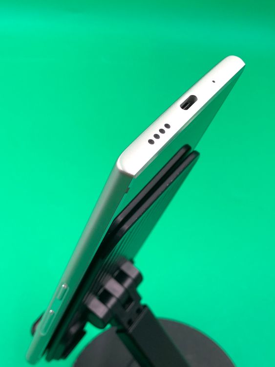 ������ URBANO V04 64GB SIM�ե꡼ ���������ɹ� au �� H2
