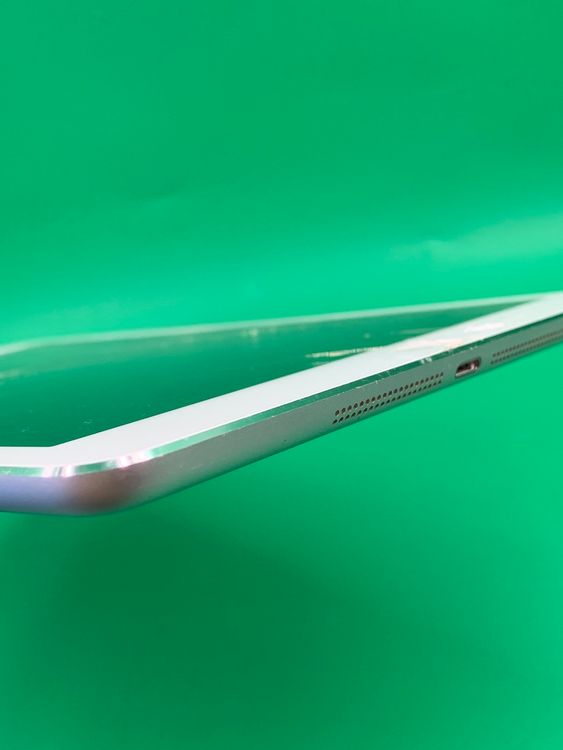 �� �����ƥ��١��������å� iPad Air Wi-Fi + Cellular 16GB