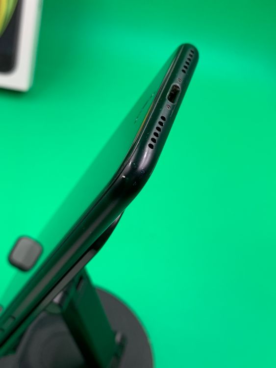 ���Хåƥ꡼���� iPhone SE ��2���� 64GB SIM�ե꡼ ��������100%