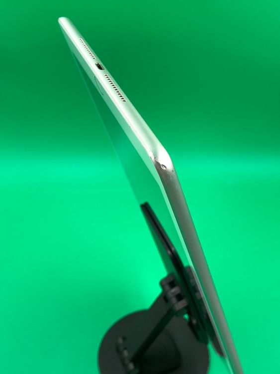 ����� iPad ��5���� Wi-Fi+Cellular 32GB ����С�  docomo ��