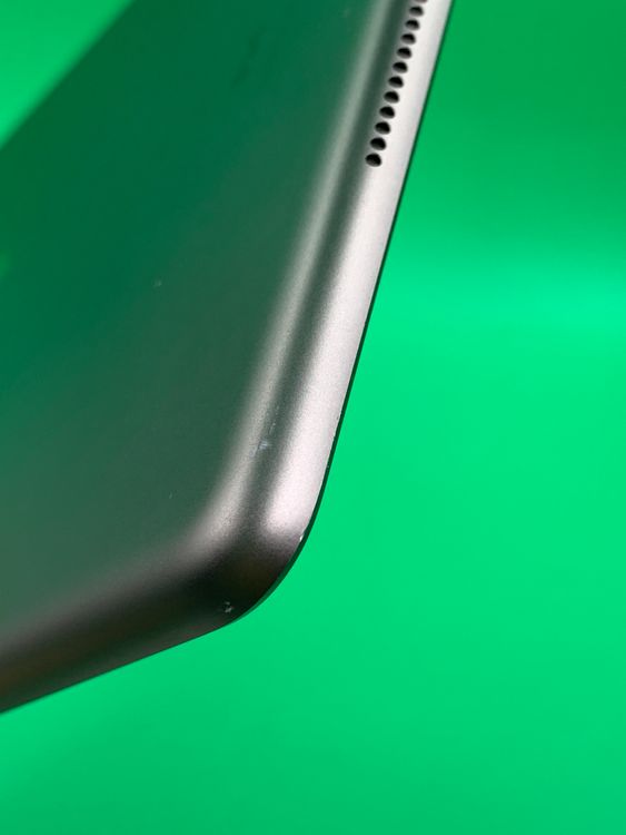 ����� iPad ��7���� Wi-Fi 32GB ���ڡ������졼 ��������99%