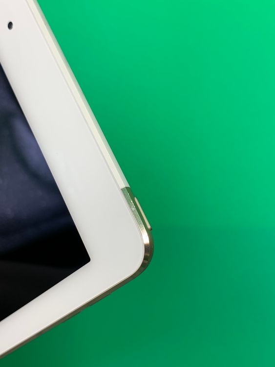  iPad Air 2 Wi-Fi+Cellular 64GB  KDDI 