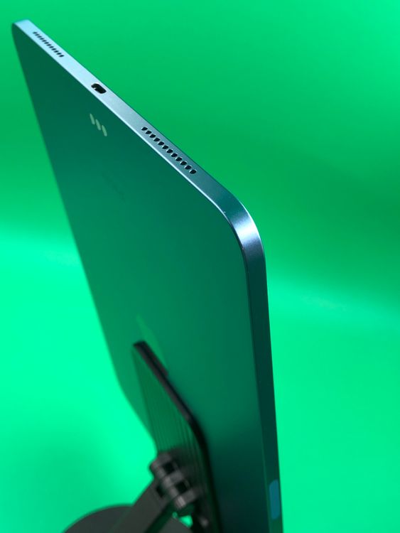 �����ʡ� ������ iPad Air ��5���� Wi-Fi 64GB MM9E3J/A �֥롼 H2
