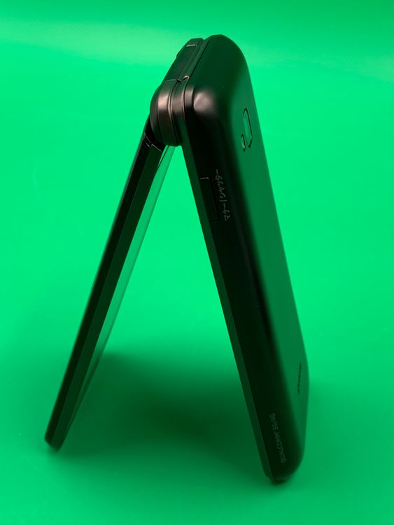 ������ GRATINA KYF39 4GB �֥�å� SIM�ե꡼ KDDI ��