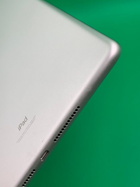 ������ iPad ��9���� Wi-Fi+Cellular 64GB SIM�ե꡼ au �� H2