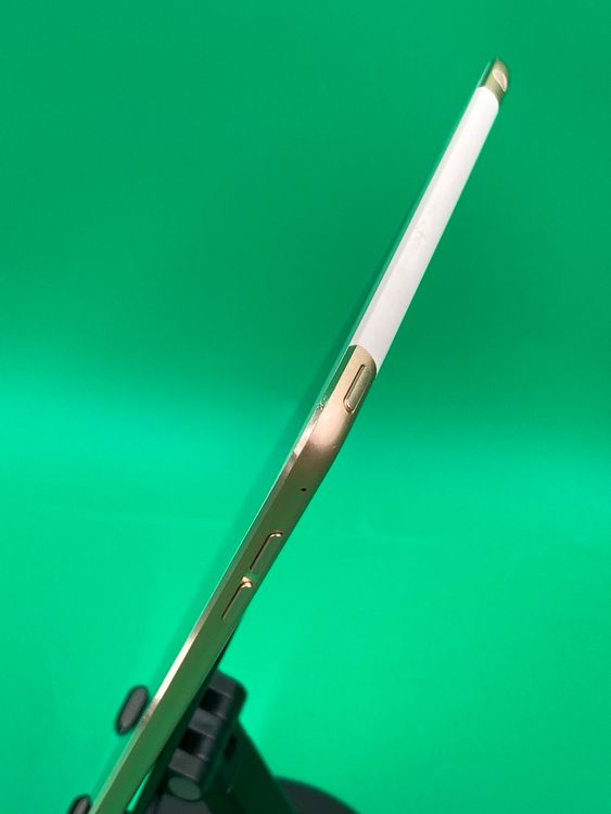 ����� iPad Mini ��4���� Wi-Fi+Cellular 16GB ����С� KDDI ��