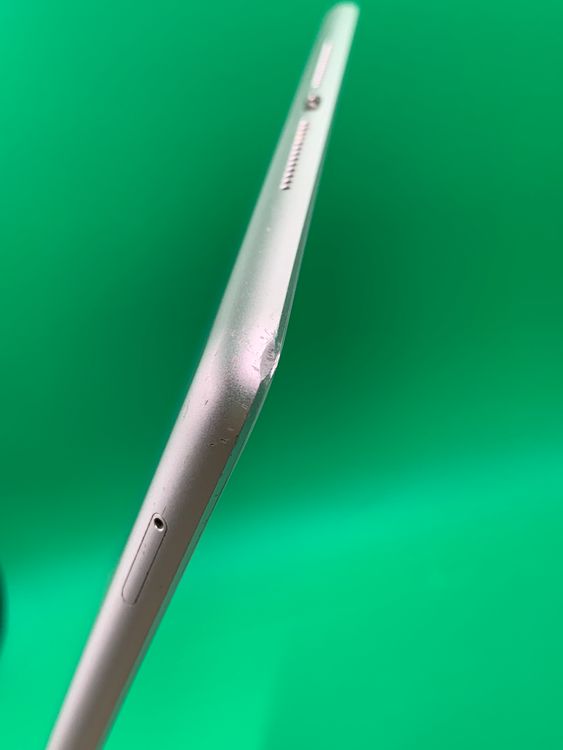 ����� iPad ��5���� Wi-Fi+Cellular 32GB ����С� SoftBank ��