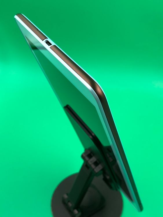 �������� Qua tab QZ8 32GB ���祳�ߥ�� SIM�ե꡼ au �� KYT32