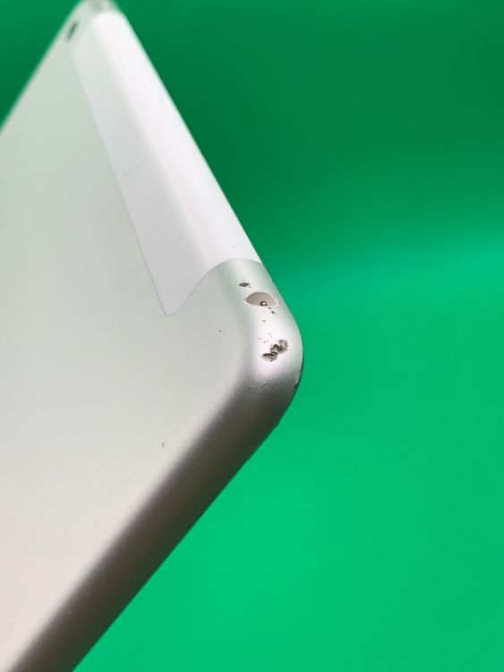 ����� iPad ��8���� Wi-Fi+Cellular 32GB ����С� docomo ��