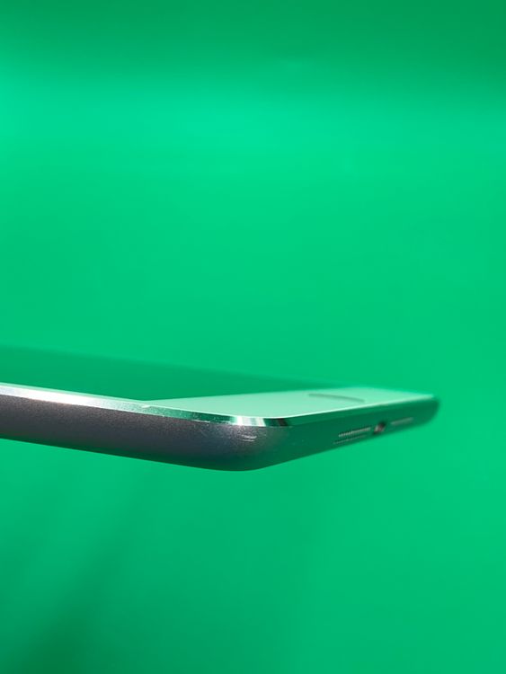 ����� iPad mini ��3���� Wi-Fi+Cellular 16GB����С� docomo��