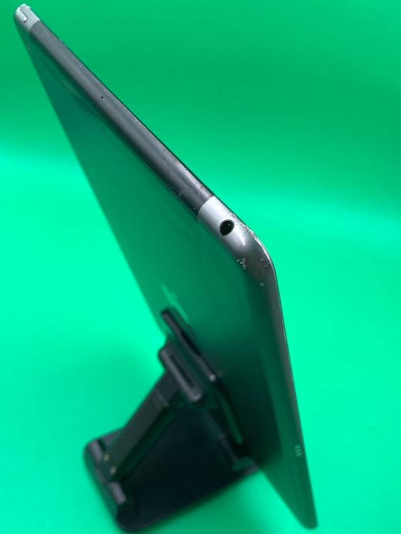 ����� iPad ��8���� Wi-Fi+Cellular 32GB SIM�ե꡼ au ��