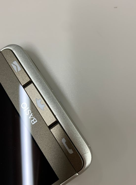 �����礤���� BASIO3 32GB SIM�ե꡼ ���������ɹ� �ʰ�SIM��