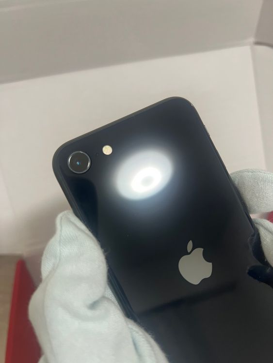����83�� iPhone SE �裳���� docomo �� SIM�ե꡼ �� ����̵��