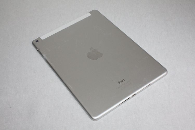 iPadAir2 32GB Wi-Fi +Cellular��ǥ� au�� Silver