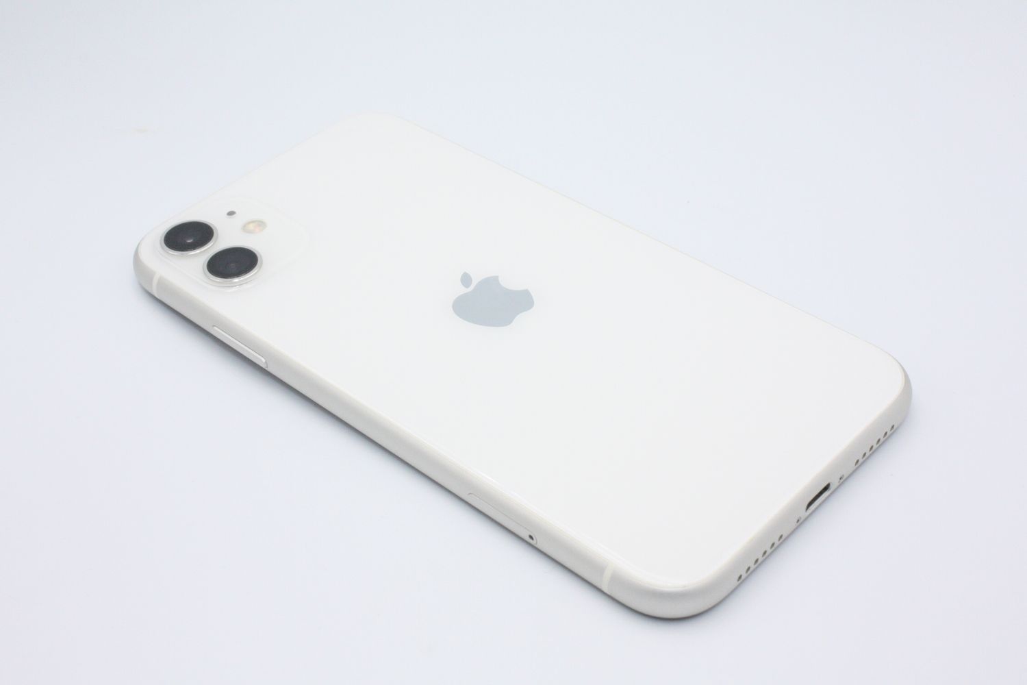 ムスビー｜訳アリ特価 iPhone11 64GB SIMフリー White【iPhone11