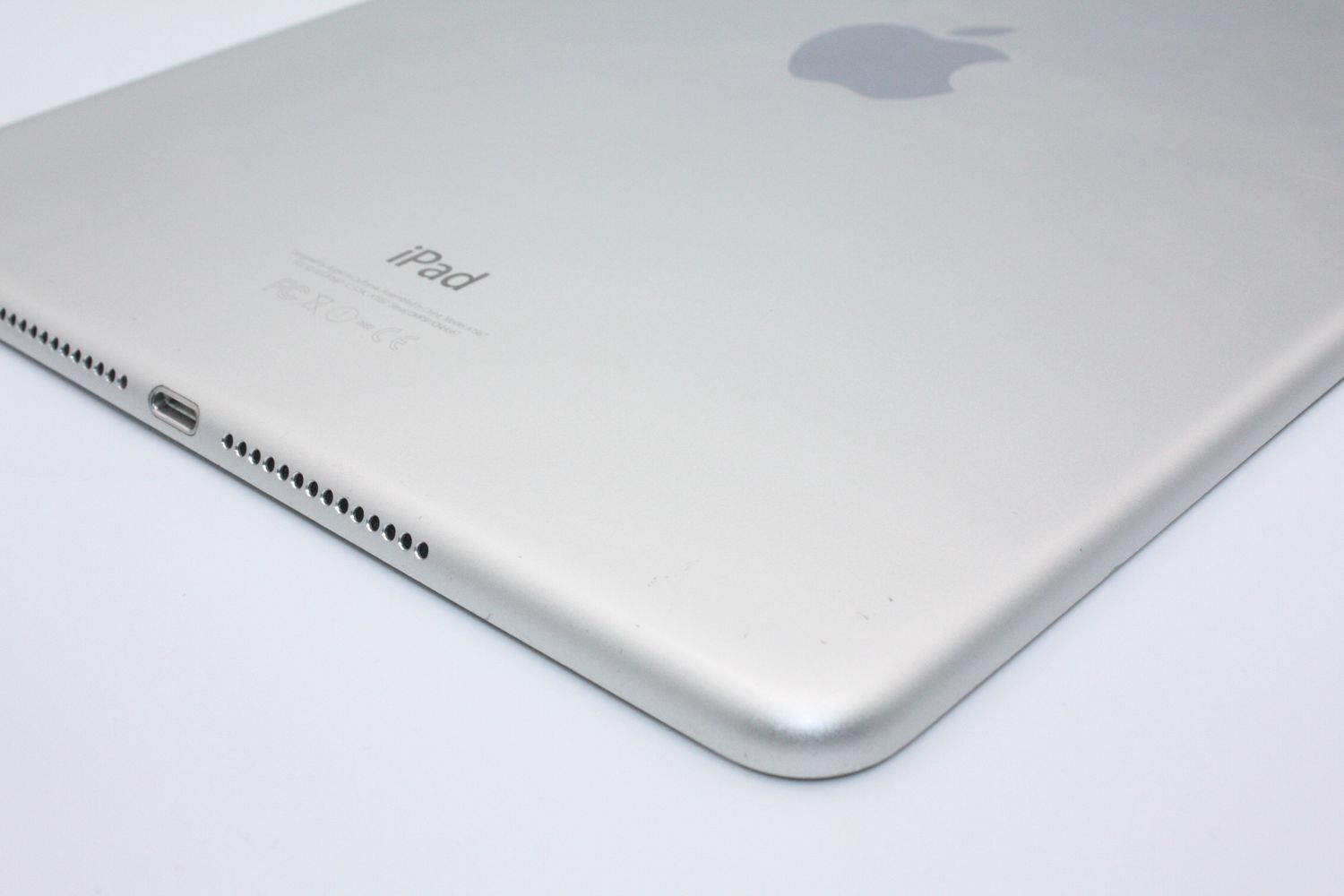 ムスビー｜iPadAir2 32GB Wi-Fi +Cellularモデル au版 Silver【iPad