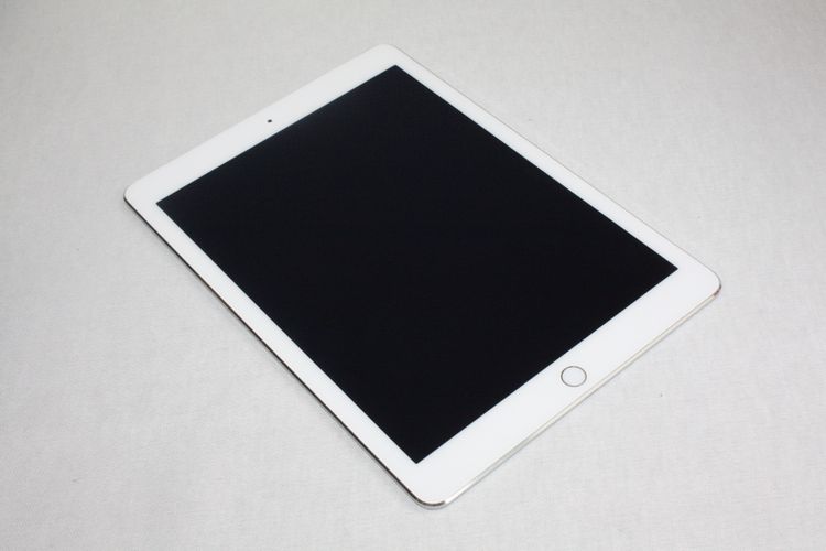 iPadAir2 32GB Wi-Fi +Cellular��ǥ� au�� Silver
