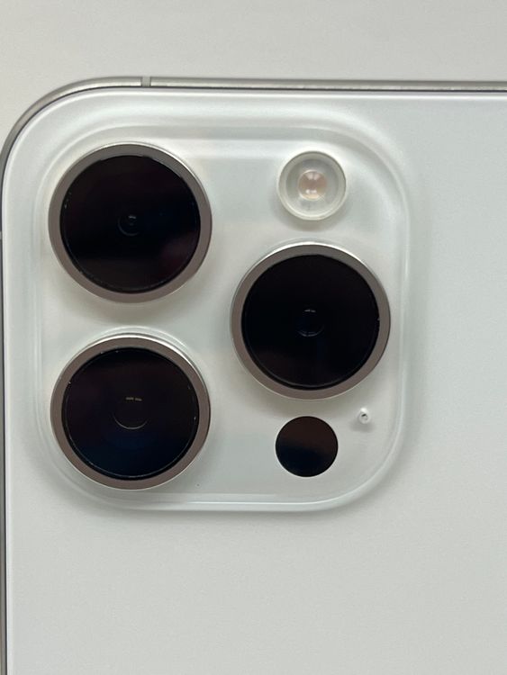�Хåƥ꡼��88% ��������:O iPhone15pro 256gb �ۥ磻�ȥ����˥���