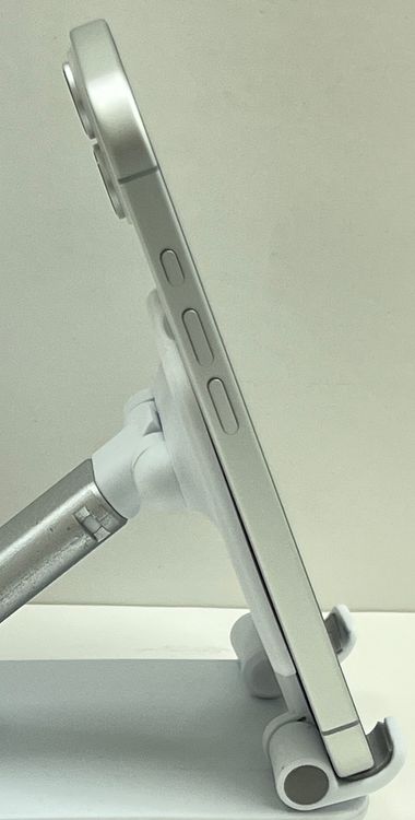 �Хåƥ꡼��100%  ���ʡ�iPhone17 256gb �ۥ磻��
