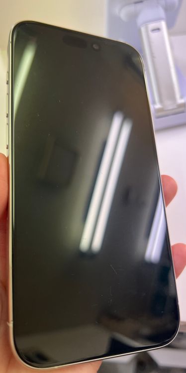 ��������:O �Хåƥ꡼87�� iPhone 15Pro 128gb �ۥ磻�ȥ����˥���