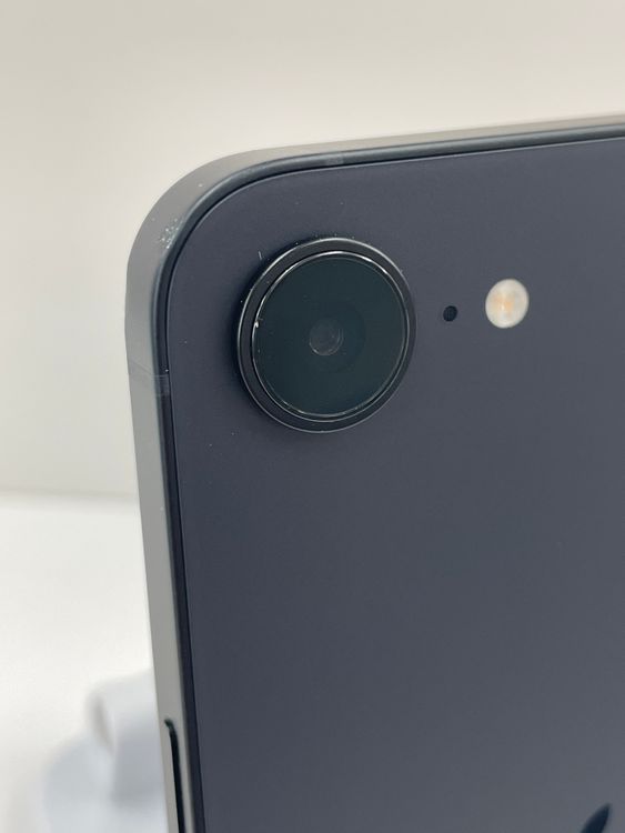 �Хåƥ꡼100% iPhone 16e 128gb �֥�å�