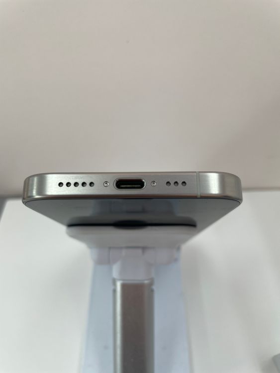 ���åץ��ǡ�Ķ���ʡ�iPhone 15Pro 256gb �ۥ磻��