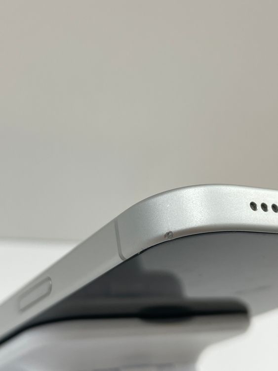 �Хåƥ꡼98��iPhone 16 256gb �ۥ�����