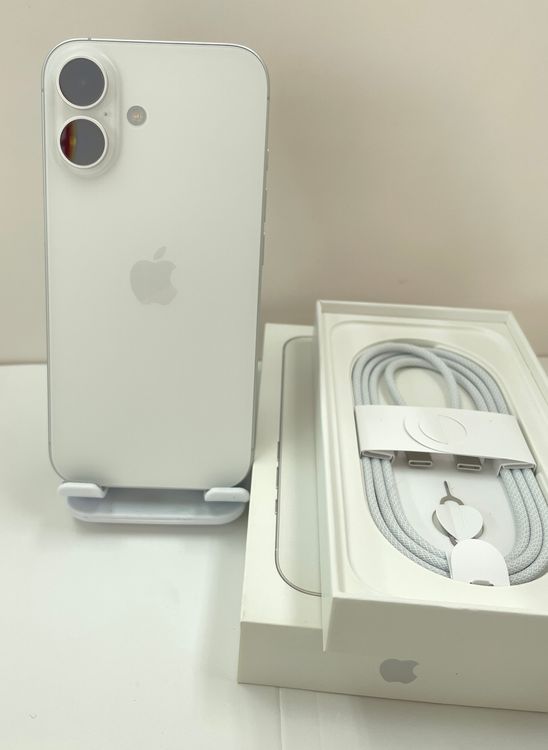 �Хåƥ꡼100��iPhone 16 128gb �ۥ磻��
