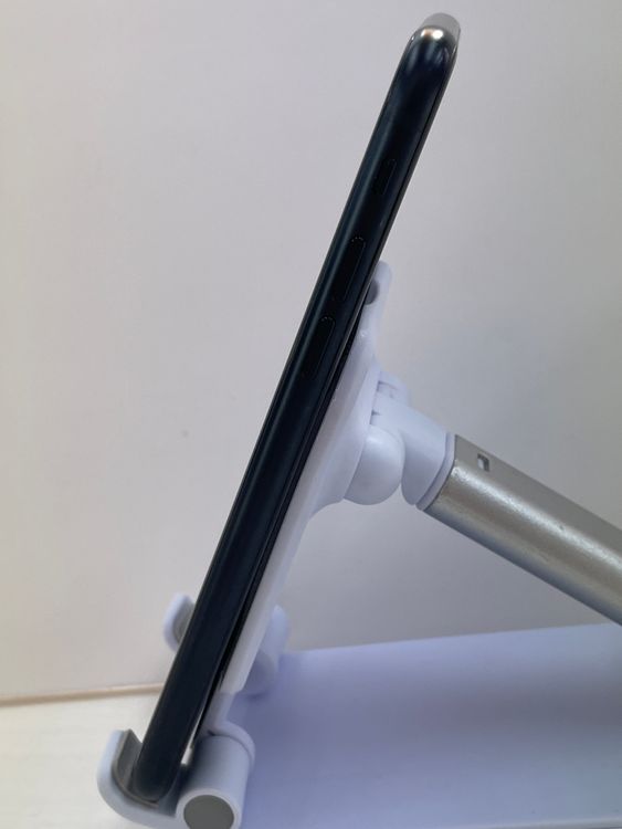 iPhone SE ��3���塡64gb �ߥåɥʥ���