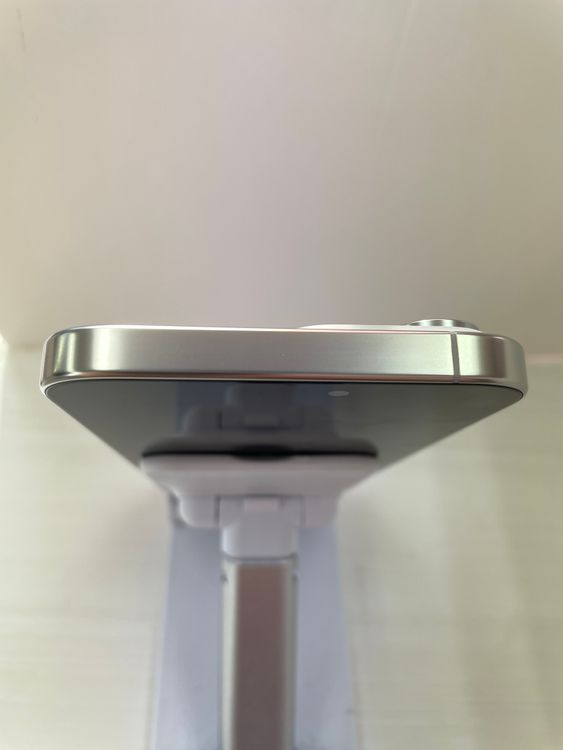 Ķ���ʡ��Хåƥ꡼99��iPhone 16ProMax 256gb �ۥ磻��