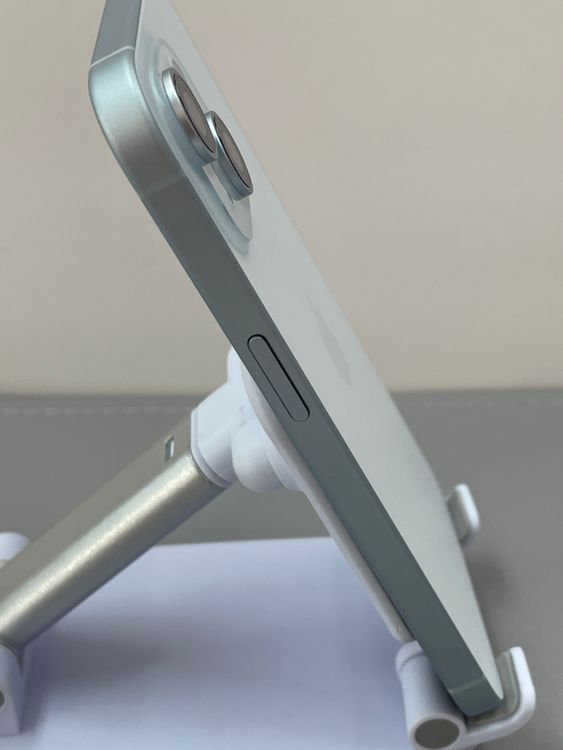 Ķ���ʡ��Хåƥ꡼98% iPhone 15 128gb �֥롼