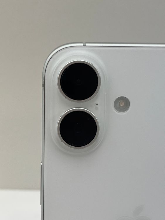 �Хåƥ꡼��90% ��������:O iPhone 16 128gb �ۥ磻��