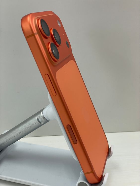 ����Ʊ�͡��Хåƥ꡼100% iPhone 17Pro 256gb �����