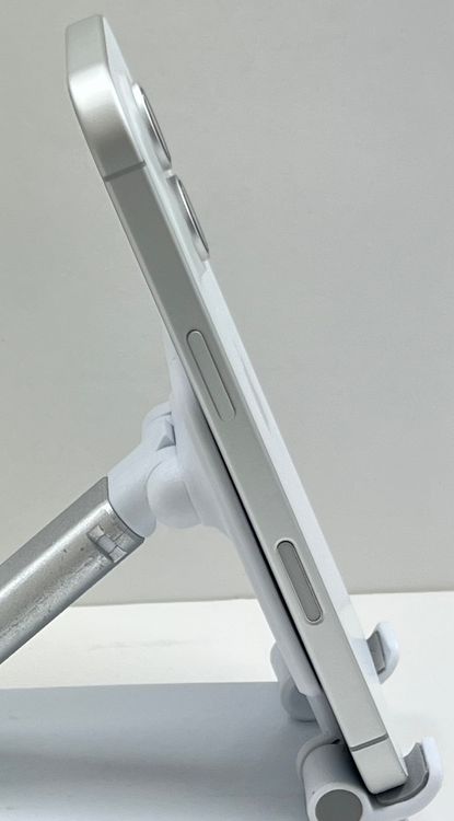 �Хåƥ꡼��100%  ���ʡ�iPhone17 256gb �ۥ磻��