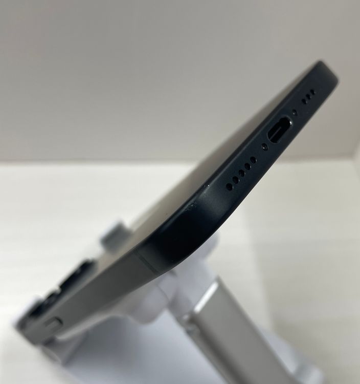 �Хåƥ꡼94��iPhone 15 128gb �֥�å�