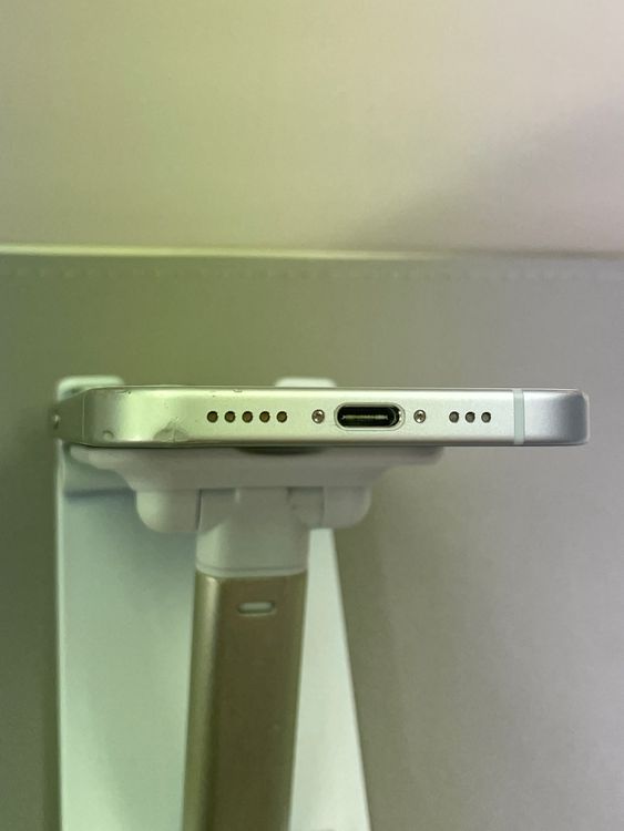 iPhone 15 128gb �֥롼