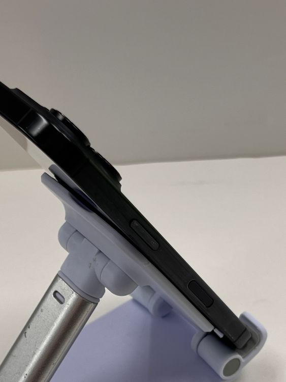 �Хåƥ꡼89��iPhone  16pro 128gb �֥�å�