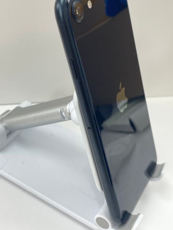 Ķ���ʡ��Хåƥ꡼100% iPhone  SE ��3���塡64gb �ߥåɥʥ���