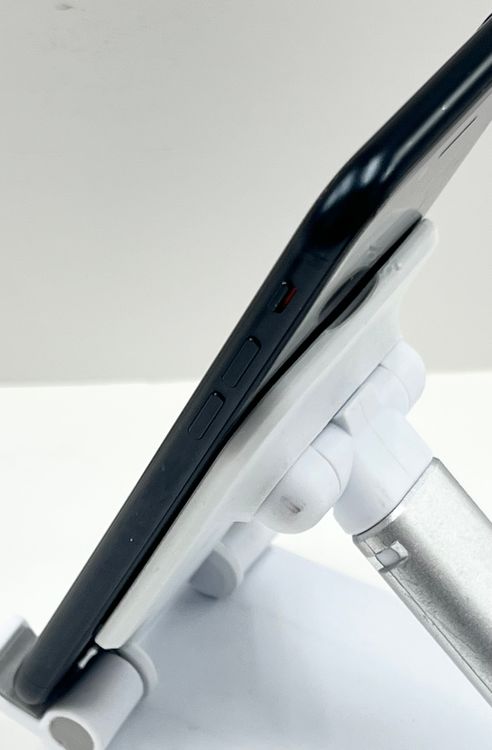 �Хåƥ꡼��86%�� ��������:O  iPhoneSE3 64gb �ߥåɥʥ���