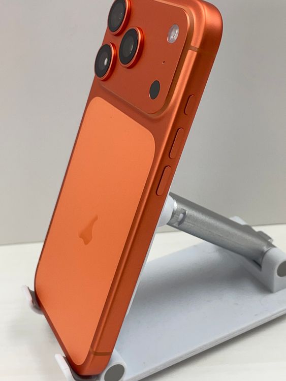 ����Ʊ�͡��Хåƥ꡼100% iPhone 17Pro 256gb �����