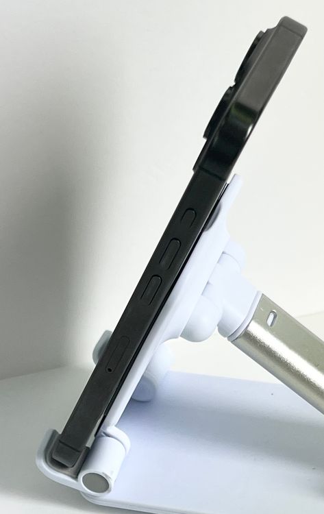 ��������:O iPhone15pro 256gb �֥�å������˥���