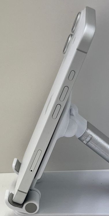 �Хåƥ꡼��90% ��������:O iPhone 16 128gb �ۥ磻��