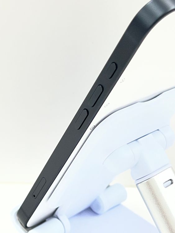 ����Ʊ�͡��Хåƥ꡼100��iPhone 16e 128gb �֥�å�