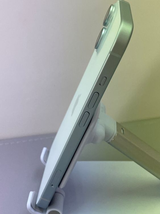 Ķ���ʡ��Хåƥ꡼98% iPhone 15 128gb �֥롼