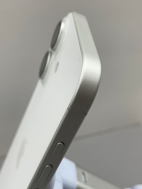 �Хåƥ꡼93��iPhone 16 128gb �ۥ�����