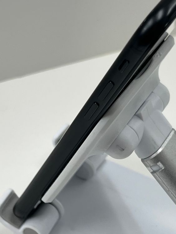 ��������:O iPhoneSE2 64gb �֥�å�