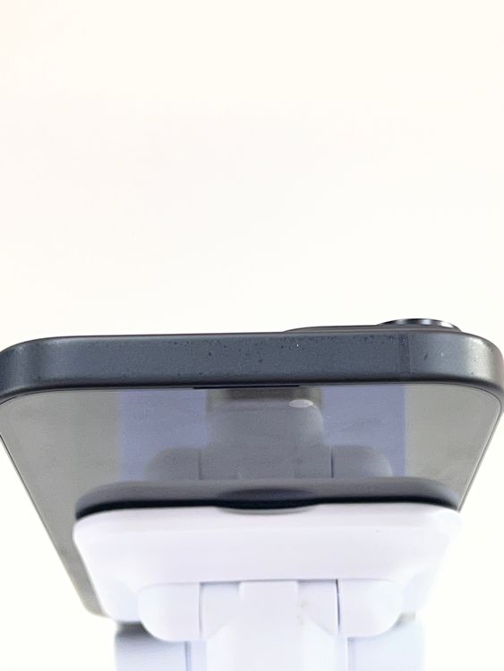 �Хåƥ꡼85% iPhone  15 128gb �֥�å�