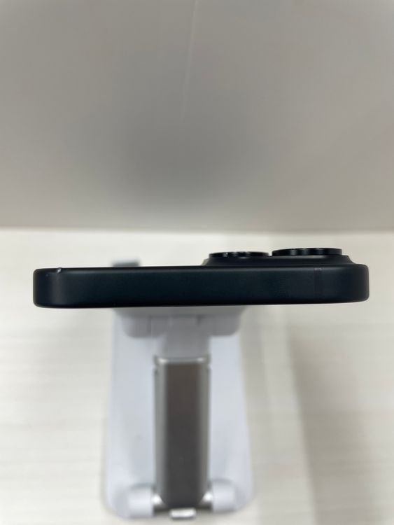 �Хåƥ꡼94��iPhone 15 128gb �֥�å�